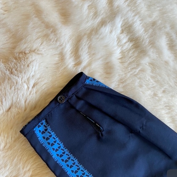 Collective Concepts Navy Geometric Print Blouse - Picture 5 of 7